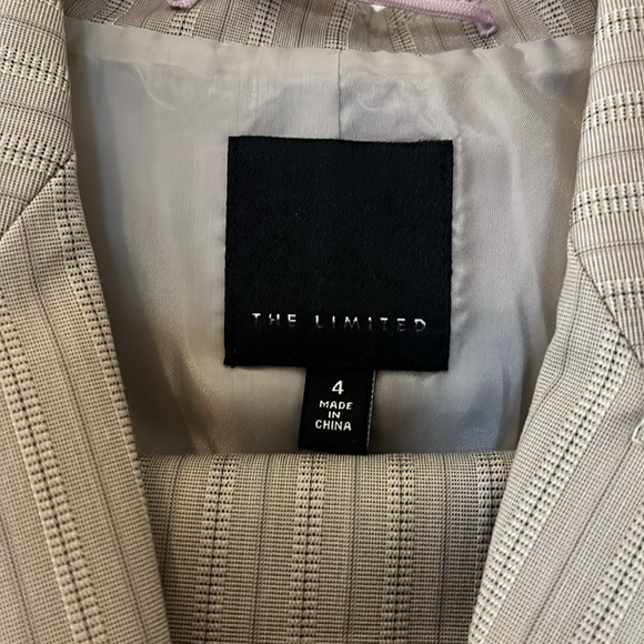 Excellent condition skirt suit set! - Picture 2 of 6